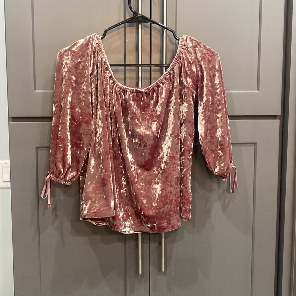 American Eagle Maroon Velour Top - Picture 2 of 3